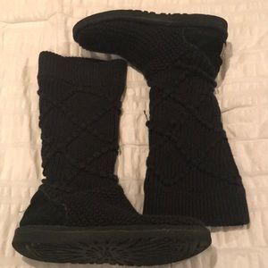 GUC Ugg lattice boots.